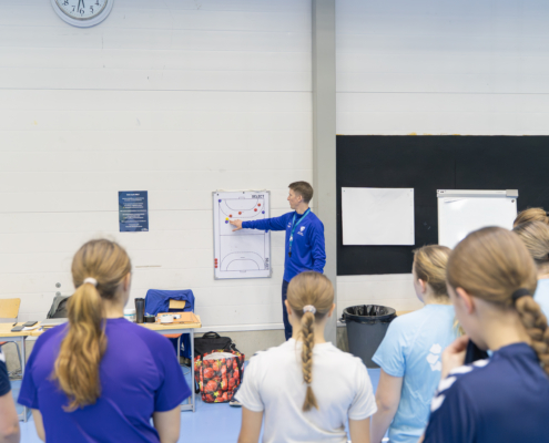 School Tour ja yläkoululeiritys
